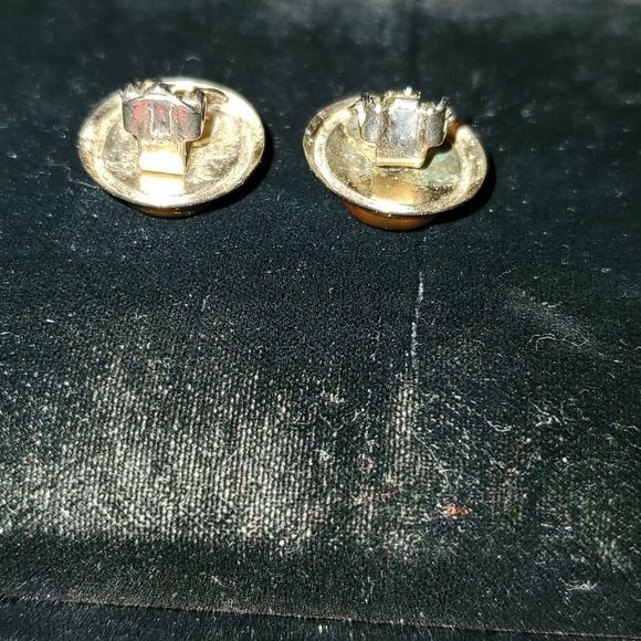 Vintage Goldtone Faux‎ Amber Clip-On Earrings - Picture 3 of 7